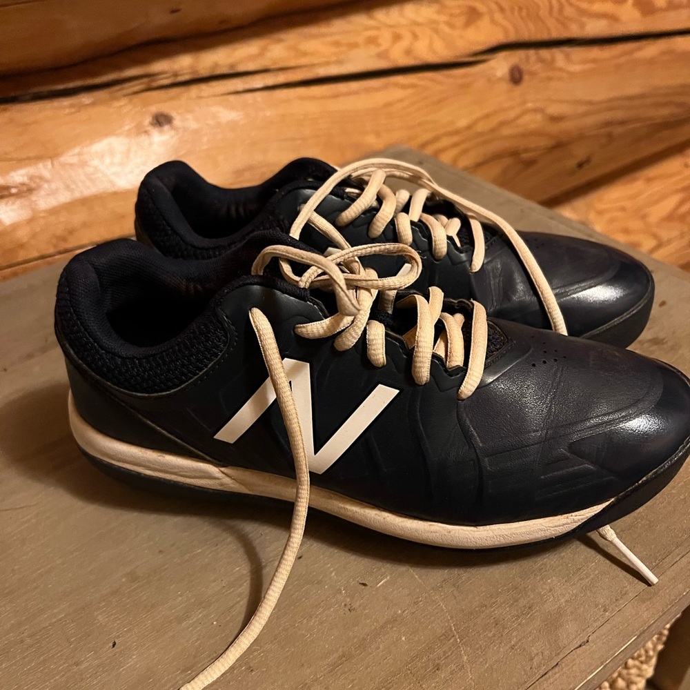 Children’s molded cleats